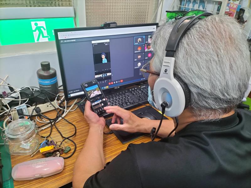 學員認真上課中