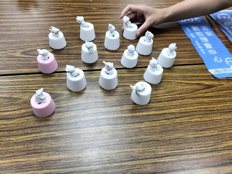 學員的模具與翻製的作品集合照