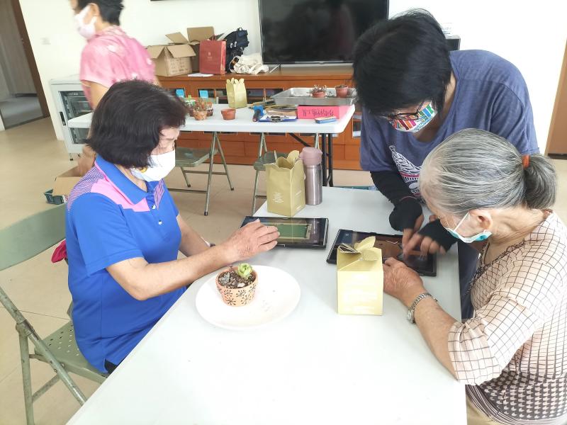 講師示範教學中