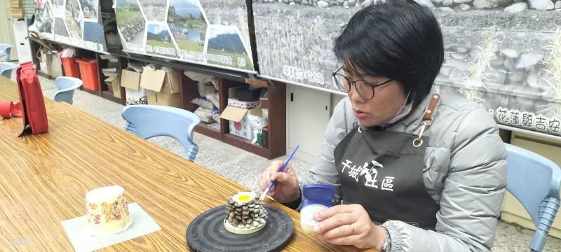 學員製作原模中