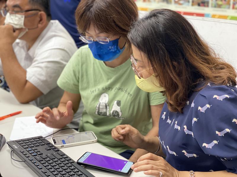 線上繪圖工具學習不受限，電腦、手機皆能使用，輕鬆完成圖像。