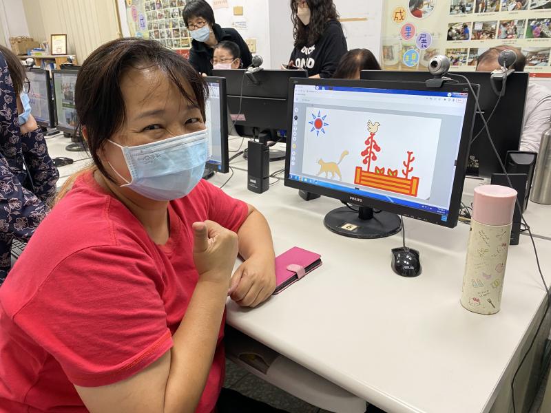 學員發揮其創造力，完成自家花園的樣貌。