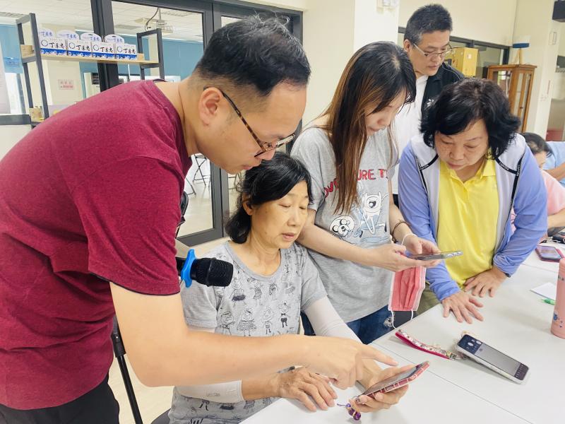 彰雲嘉在地人才數位培訓雲林場- 手機操作：手機內建程式應用-封面照