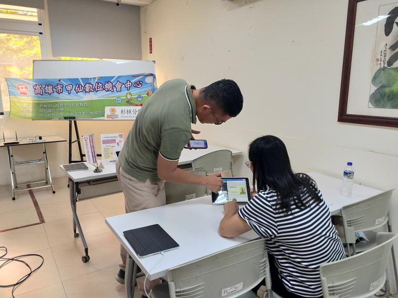 對於初學者來說還是有點困難不過還好有問題都可以請老師幫忙