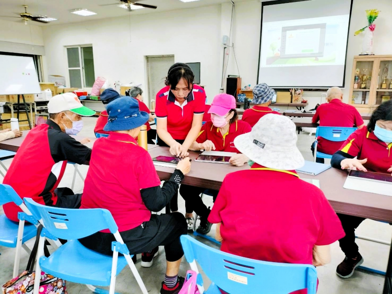 利用yt影片來宣導防購物詐騙的知識，堤防學員因為購物而受騙