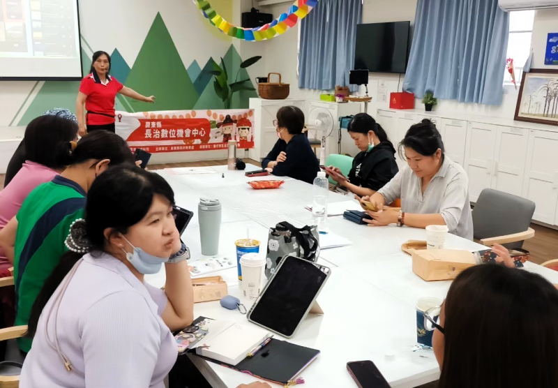 利用講義教導學員使用剪映剪輯軟體的尺寸設定