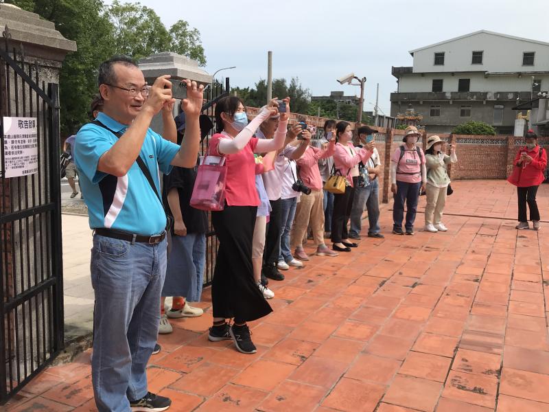 學員實際錄製外拍景像,學習拍攝只為了留住家鄉的歷史