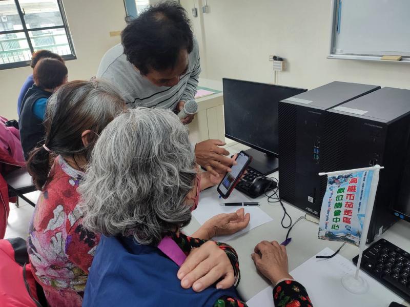 講師介紹剪輯軟體及影片後製