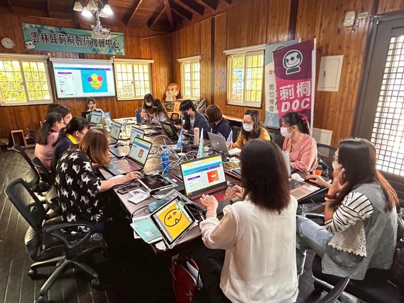 課程會教大家基本的設計技巧，並教學員如何利用簡單的繪圖APP來設計