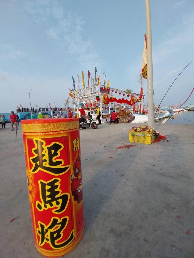 空拍課程在林園中芸漁港的起駕炮聲中熱鬧展開。