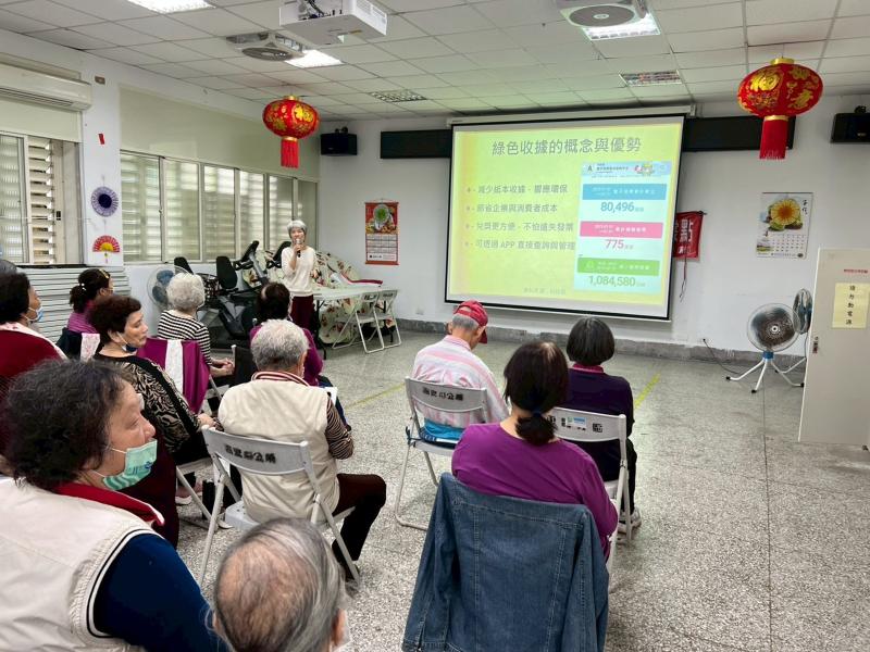 學員了解什麼是「載具」?什麼是「雲端發票」?的概念與實際體驗操作。