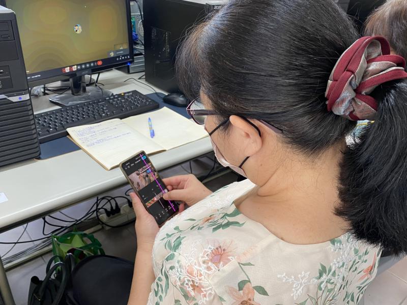 每位學員實際操作，使用手機剪輯App-CapCut，並根據影片風格進行配色與節奏調整。