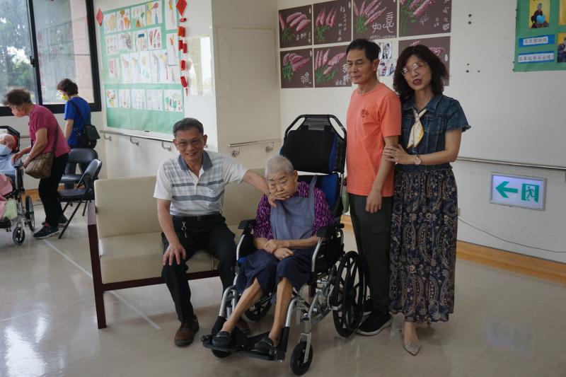 親人相聚的時光，偉大的母親