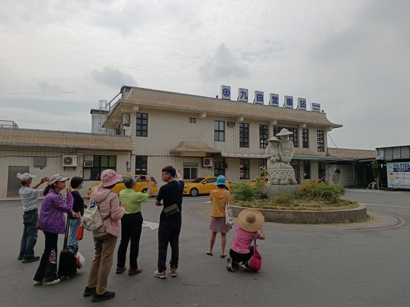 實際走訪大樹區九曲堂火車站附近街拍練習