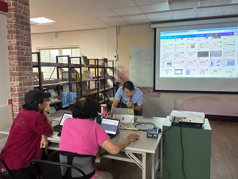 課堂中老師介紹了多種Podcast節目風格，也分享錄製Podcast的技巧與注意事項