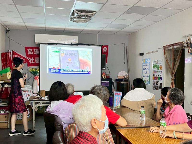 用影片事例說明詐騙的可怕。