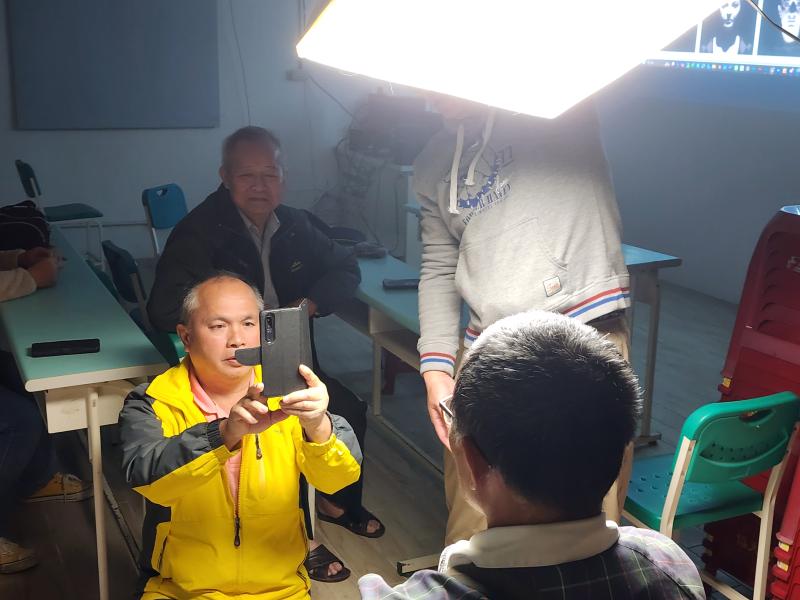 銀髮生活攝影班-封面照