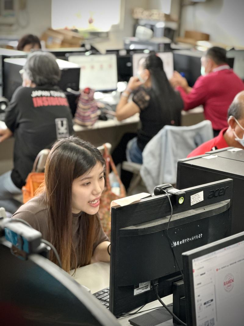 行銷必備工具-一鍵生成海報Adobe Firefly-封面照