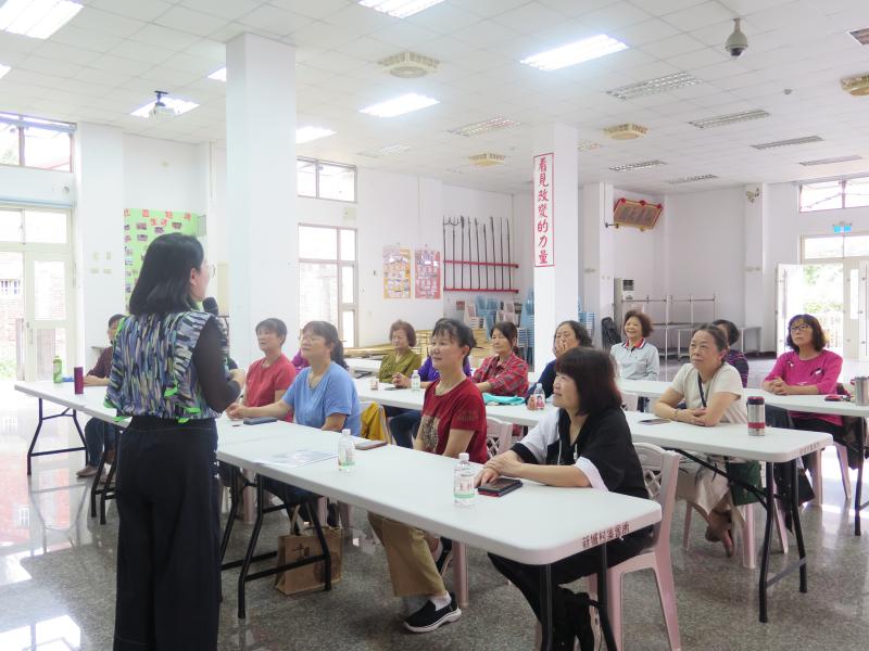 大家e起彩妝人生-封面照