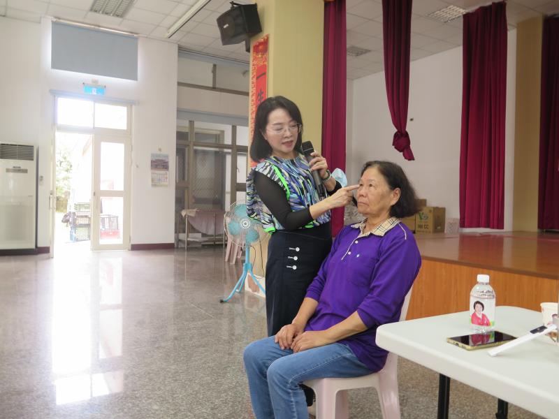 小改變，大不同：眼唇妝讓人亮眼