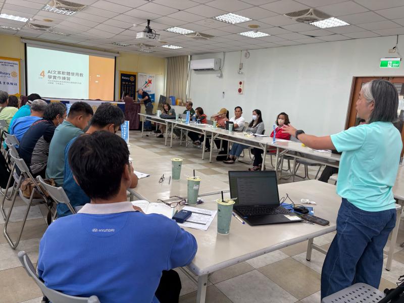 AI小編文案創作坊-封面照