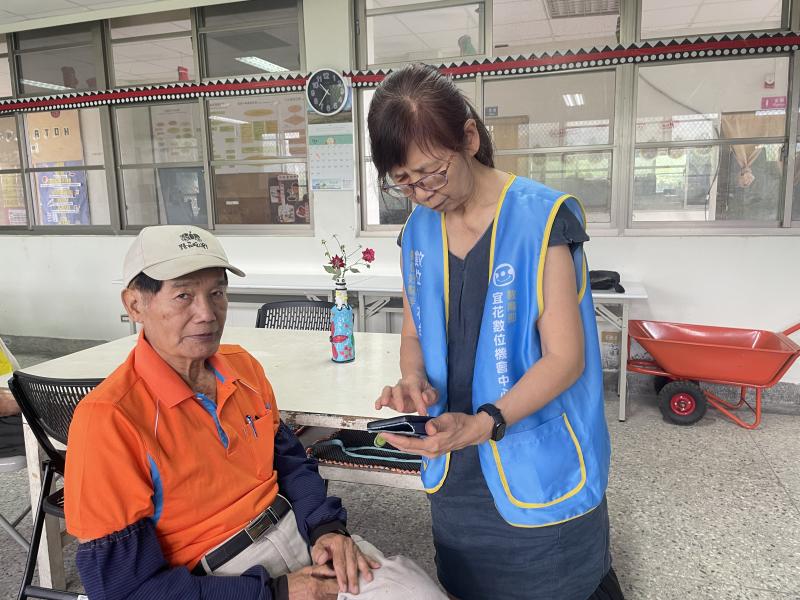 協助長者加防詐好友美玉姨