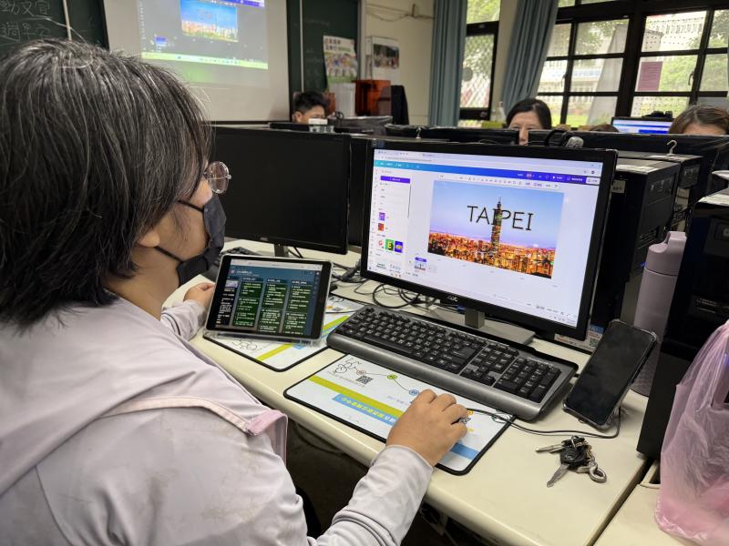 課程中有padlet 當講義，廣播系統近距離教學，學員們學習更有效