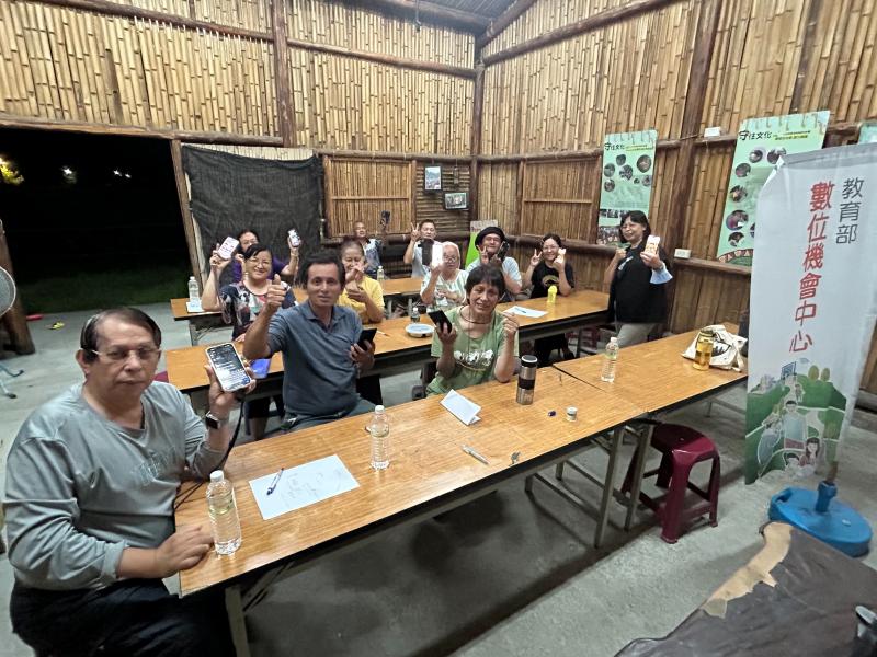 學員們紛紛表示這樣的課程非常實用，既能學到新知，又能立刻應用在生活與工作上。對於促進在地產業發展與文化傳承的創新結合有很大的幫助.