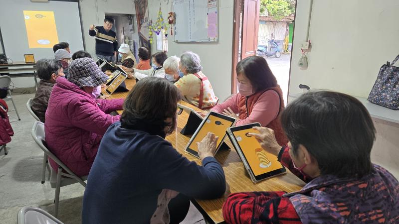 數位生活銀髮族實用APP-封面照