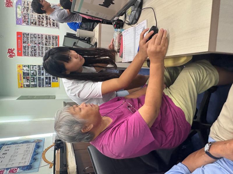 將自己的設計轉為STL檔並用列印機輸出，每一步都既新奇又有挑戰性。