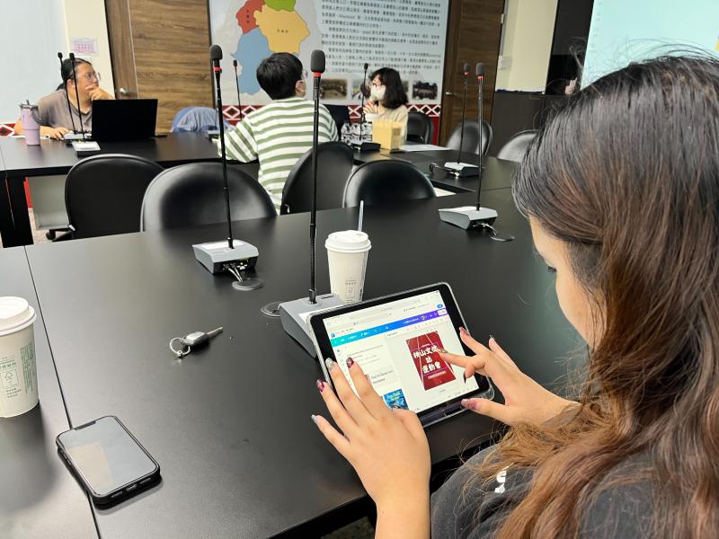 透過Canva做出一張宣傳圖，美學的設計、文字編排大幅提升專業的活動宣傳圖，除了視覺上的美感，文字敘述也很具有吸引力。