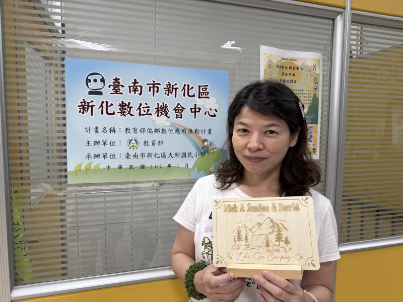 學員與作品合照