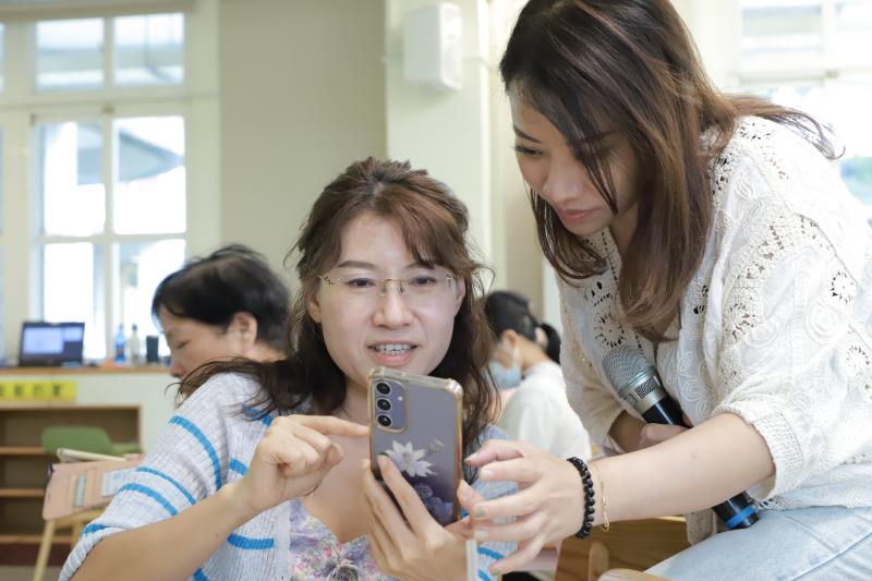 講師指導學員剪輯軟體操作