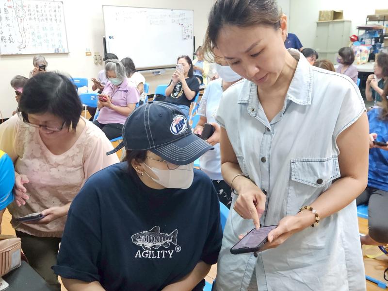 學員小萍：我原本不懂IG怎麼經營品牌，這次學會設定主題色系、內容方向及用對Hashtag，對我想開賣手作商品的目標來說，是超實用的一課！