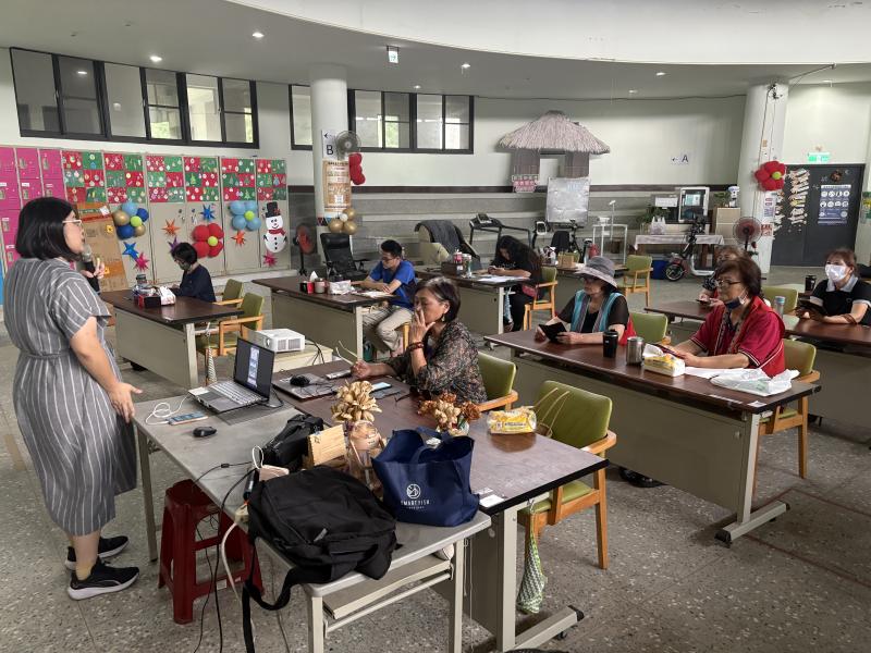 學員們都很認真