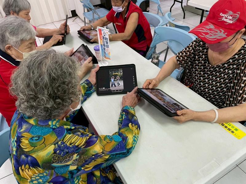 學員搜尋健康操，互相交流