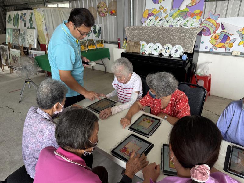 網路發言要有禮，大家都受用。 如需搭配課程海報或影片字幕，我也可以幫忙設計！