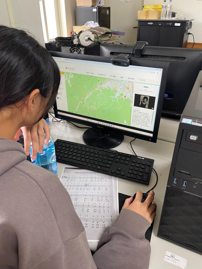 透過網路的搜尋，讓長者及青年利用線上資源查找與泰雅族相關的資訊，更能提升他們的數位素養及增加新的知識與觀念。