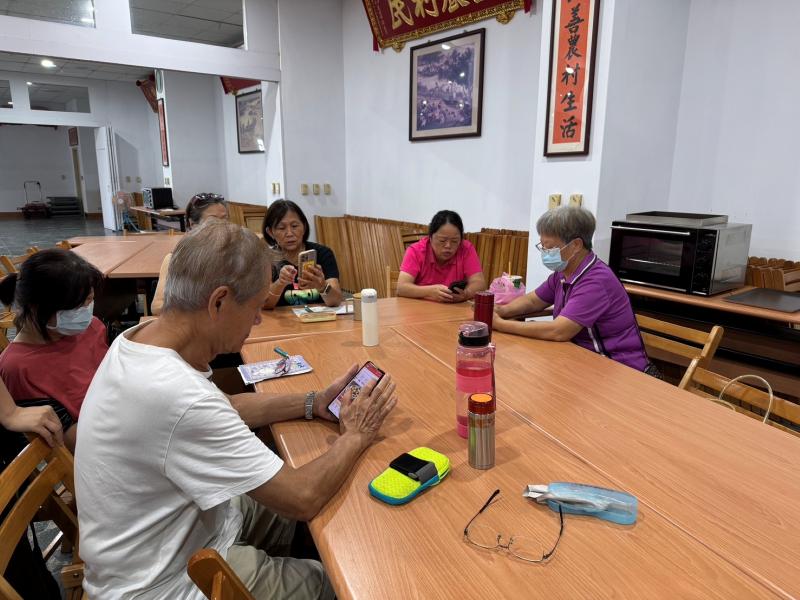 學員互相討論交流