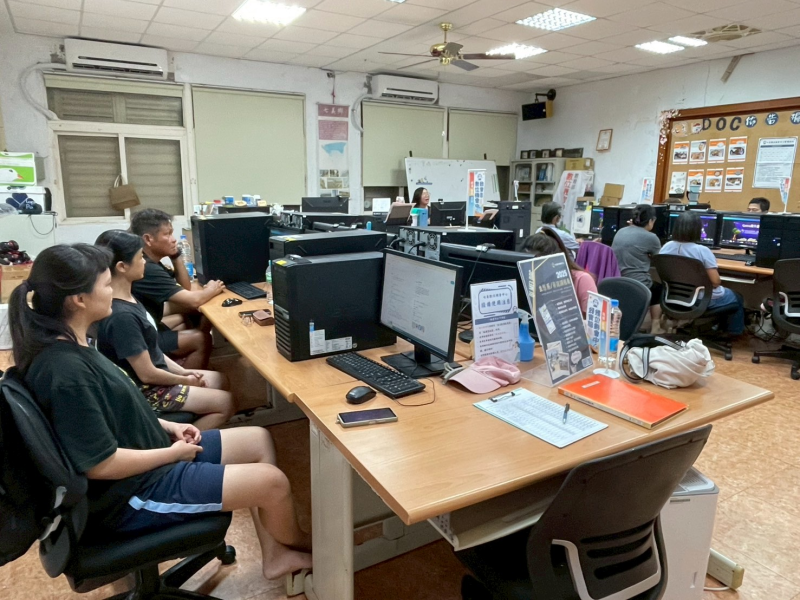 講師教導一些有效率設計的應用功能，讓學員可以驚訝不已。