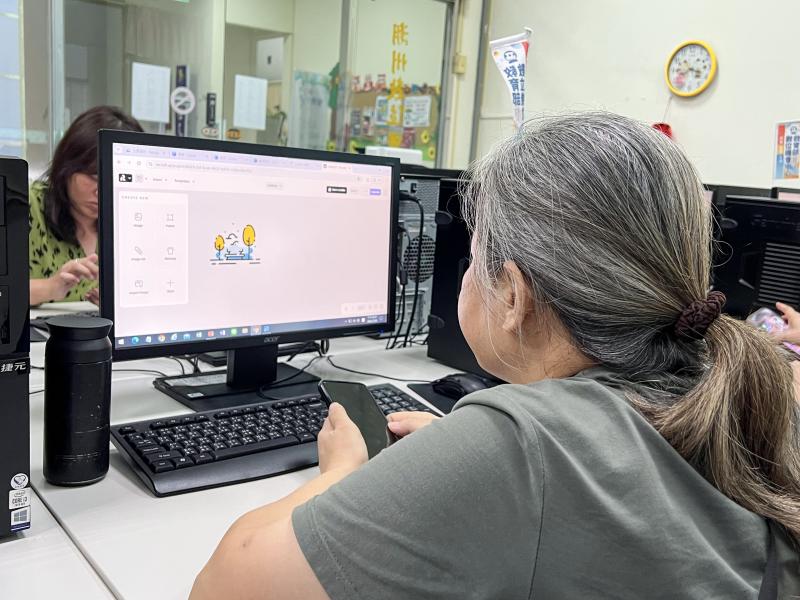 AI輔助地圖設計應用，AI生成地圖元素（如圖標、插畫），撰寫地圖說明及景點介紹，大幅提升設計效率。