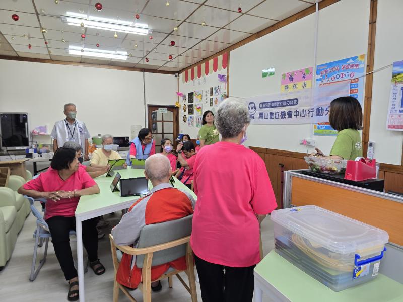 智慧科技在生活中非常普遍,長者都能說出生活中使用的數位科技的用途