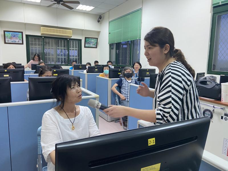 竹苗繪本故事 — 跟著水圳去旅行-封面照