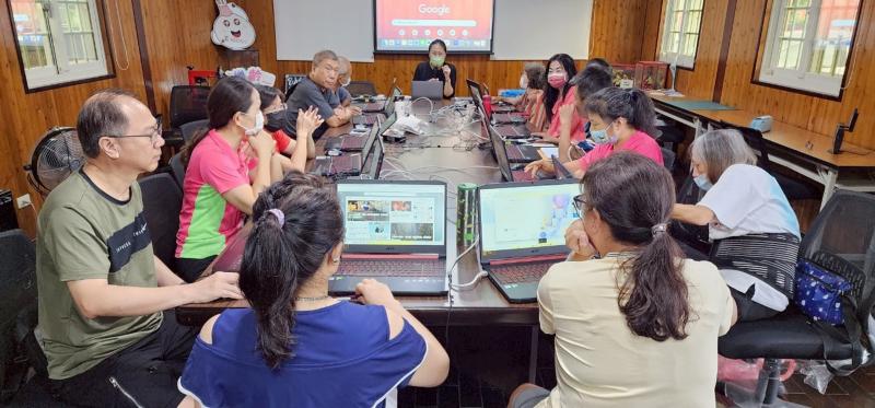 數位行銷-AI宣傳商品不費力-封面照