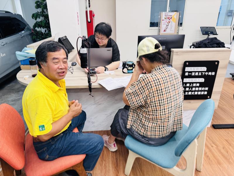 討論Podcast錄製程序及測試設備