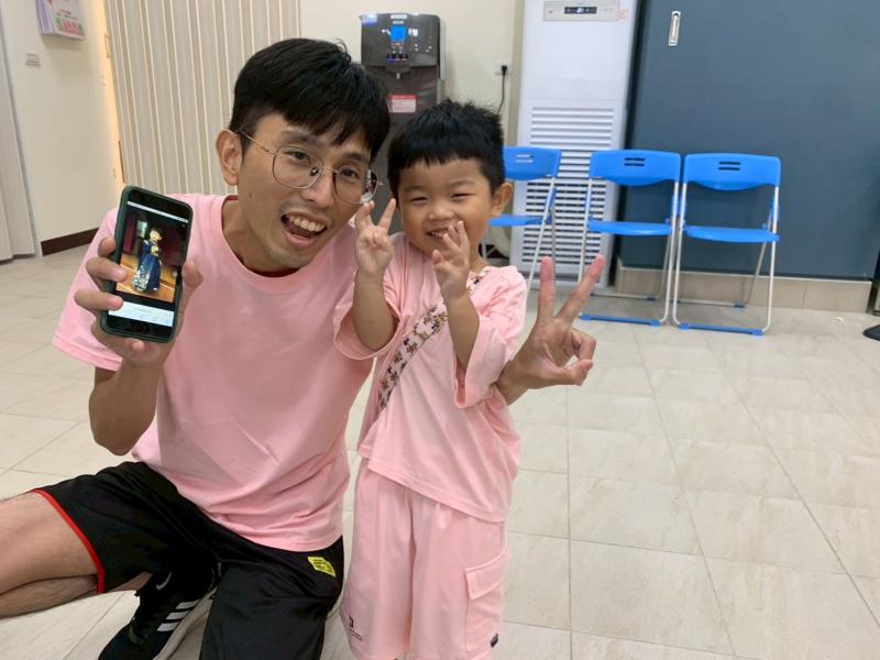 （忠孝輕鬆編輯，創意無限）-親子畫