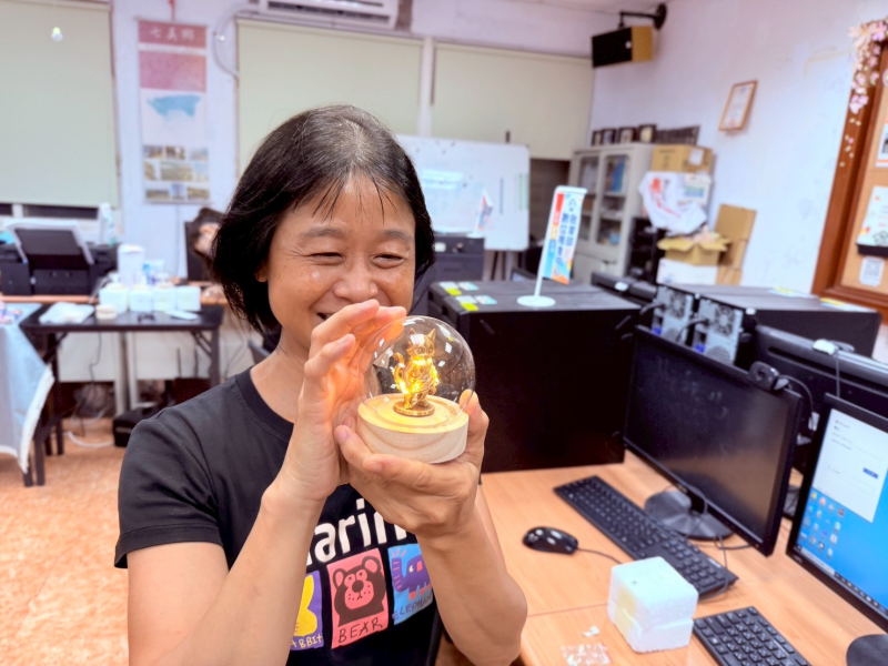 學員設計之作品[小金喵]