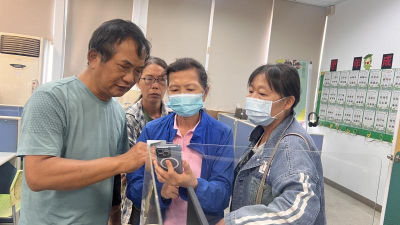 照片中講述，開拍前先確認  1.鏡頭乾淨（擦鏡頭）  2.保持畫面穩定（盡量避免手震）。  3.每個鏡頭多拍幾次，以便後製剪輯。