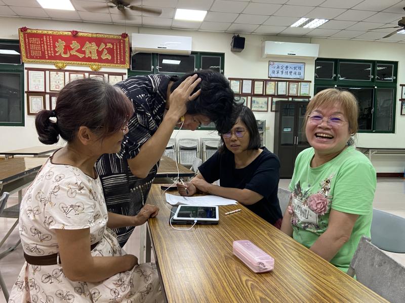 講師教導學員錄音