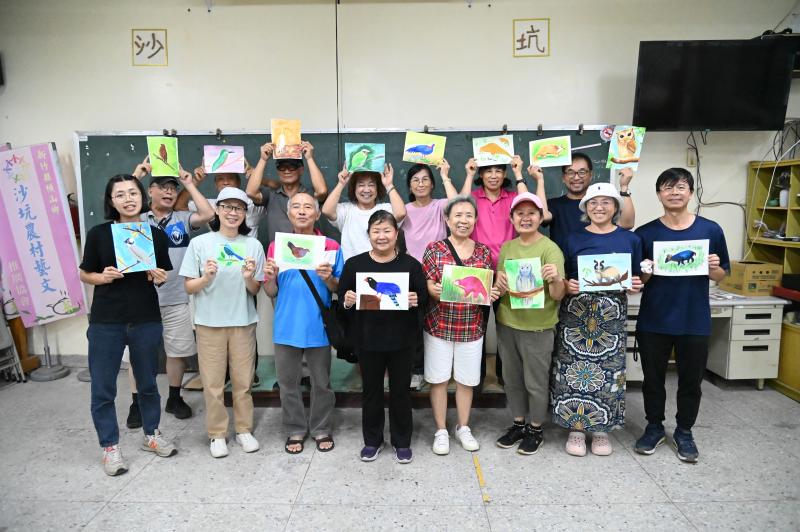 與動物創作大合照